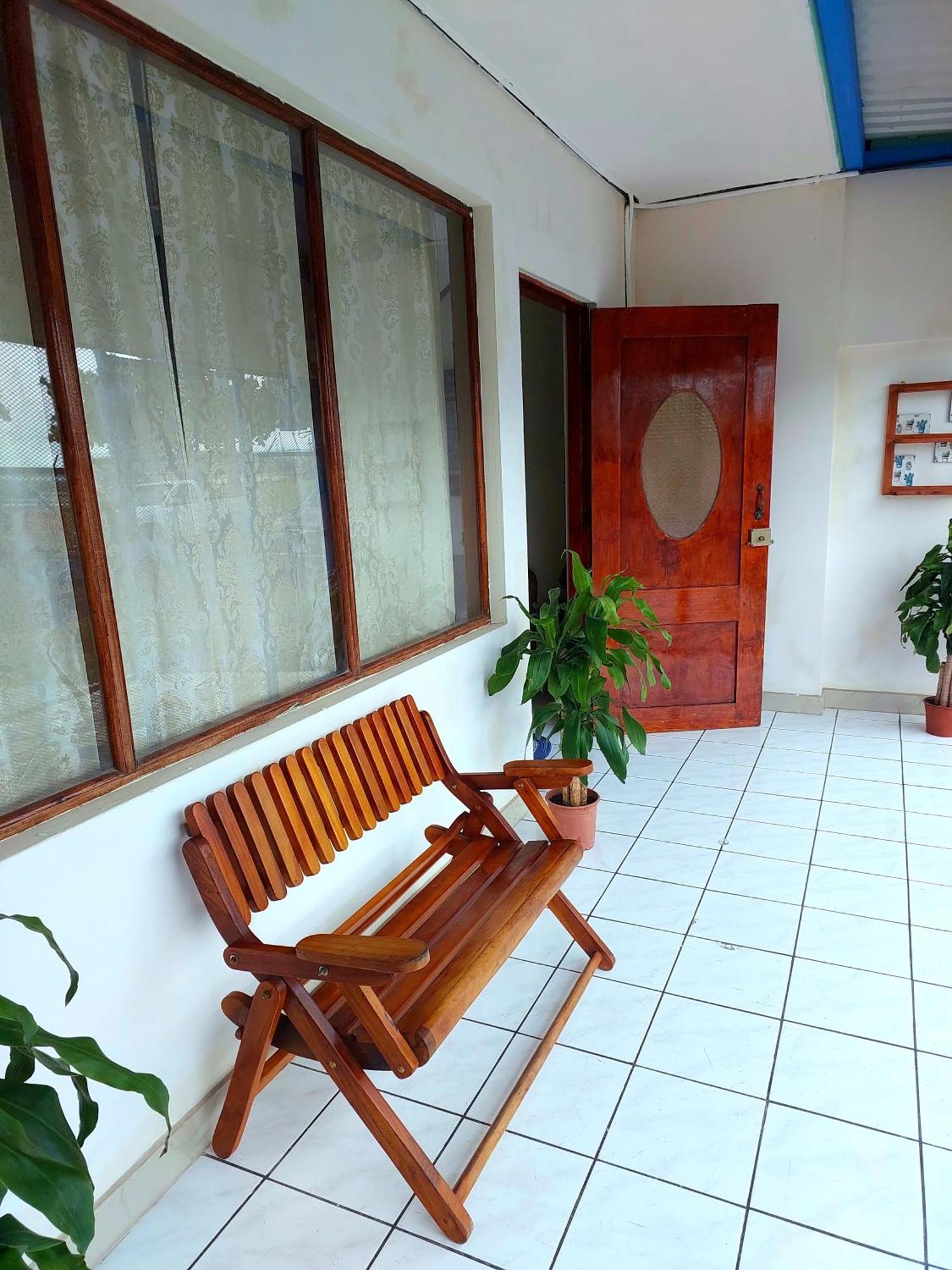 Casa Equipada En El Centro De Puntarenas Villa Eksteriør billede